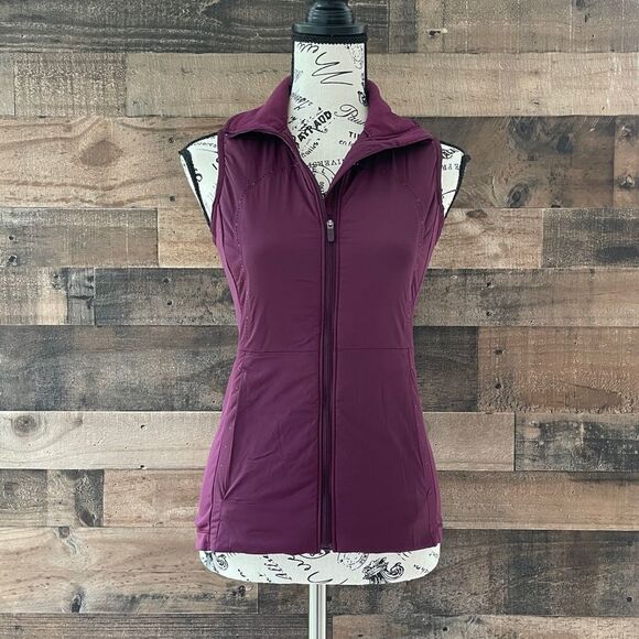 Lululemon Run For Cold Vest Plum Size 2 - Picture 3 of 15
